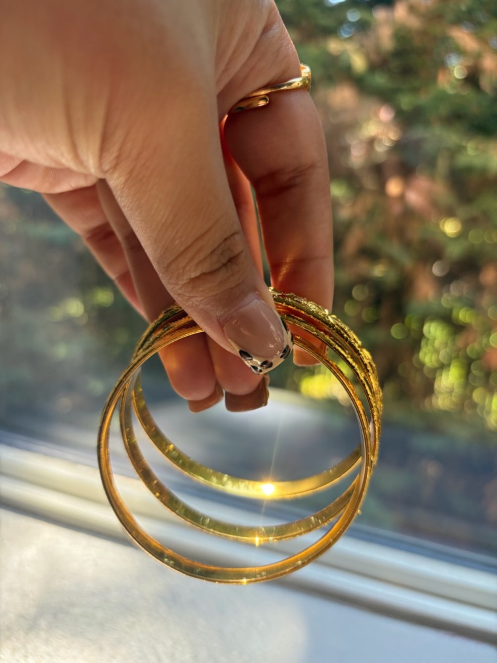 ✨ 24K Gold Stackable Bangles | Trendy Wrist Set | Luxury Minimal Jewelry 💛 - Picture 3 of 7